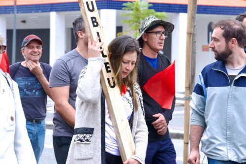 28ª Caminhada Vocacional reúne milhares de fiéis no Domingo da Misericórdia - Foto 2